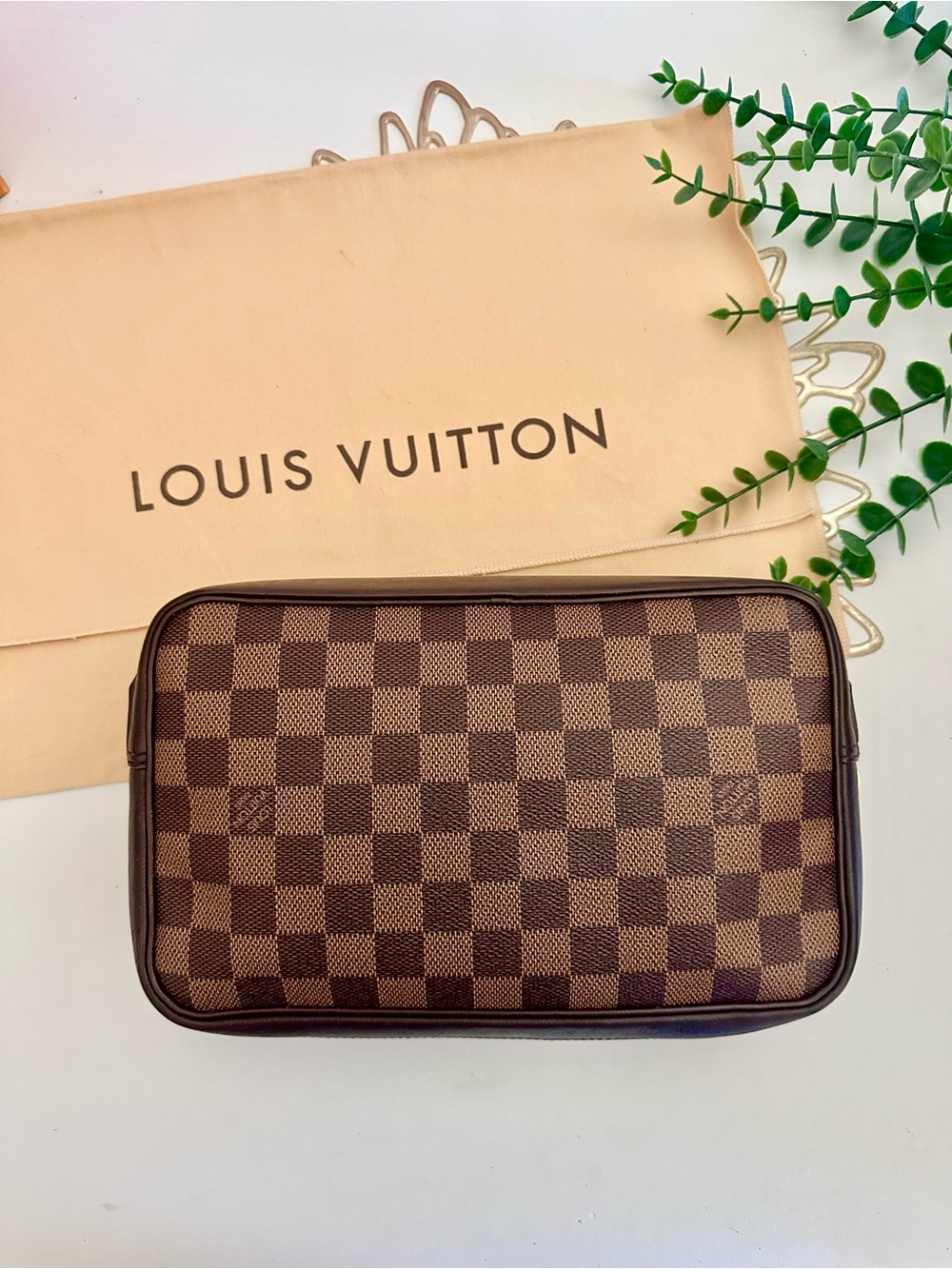 Louis Vuitton Cosmetic Make up Clutch Bag Damier Ebene - Picture 7 of 16